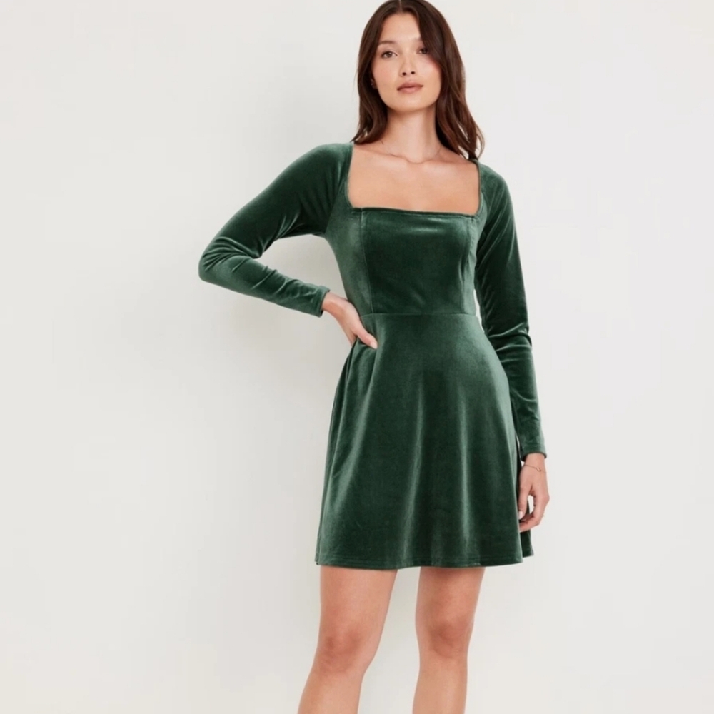 New Old Navy Dark Green Velvet Long Sleeve Fit & Flare Mini Dress Size